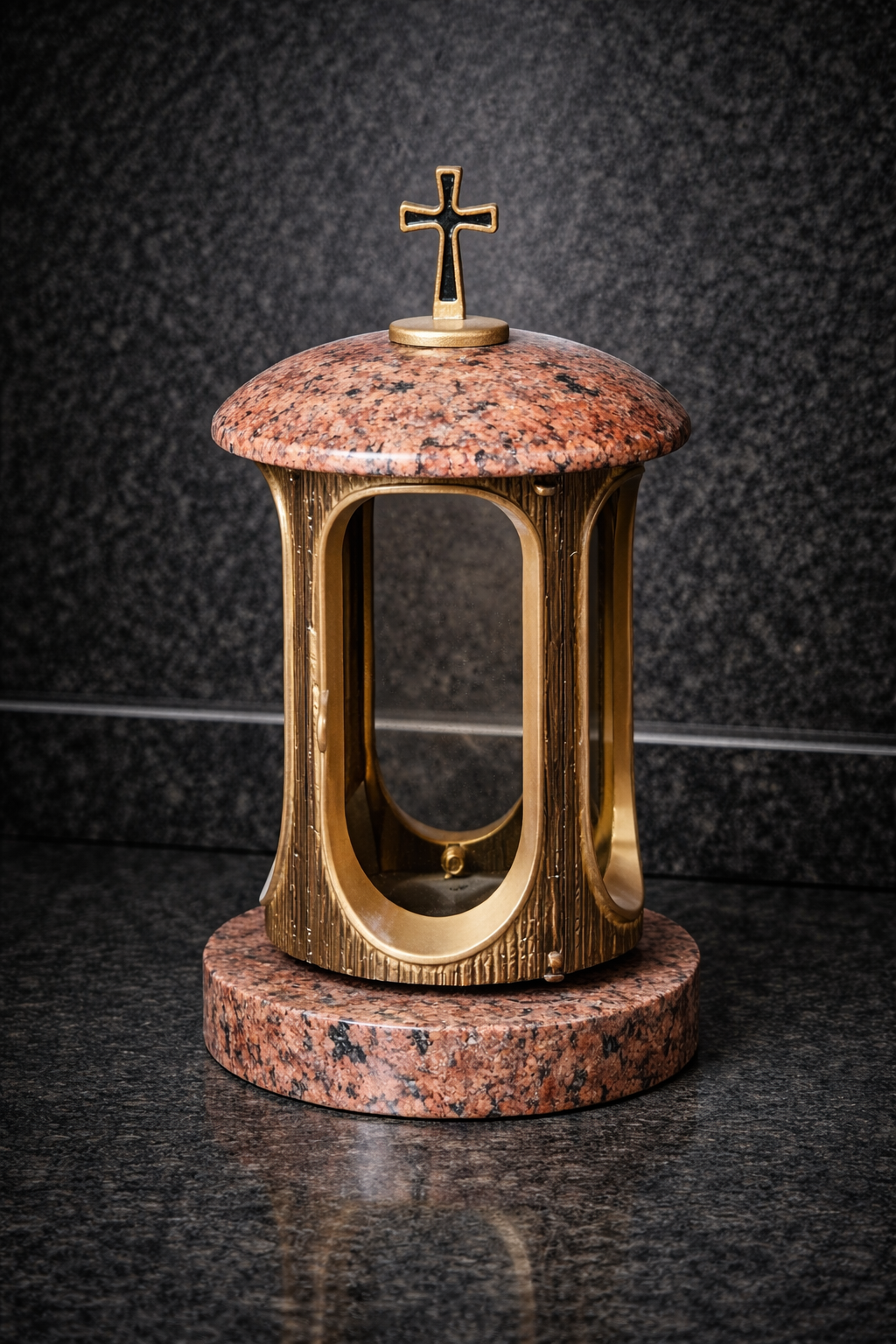 granitnaya-lampada-krasnyy-granit-25sm-simferopol Гранитная лампада на памятник из красного полированного гранита высотой 25 см